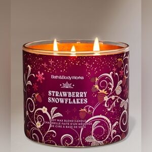 💎2/$30💎Bath & Body Works Strawberry Snowflakes “3”Wick Candle